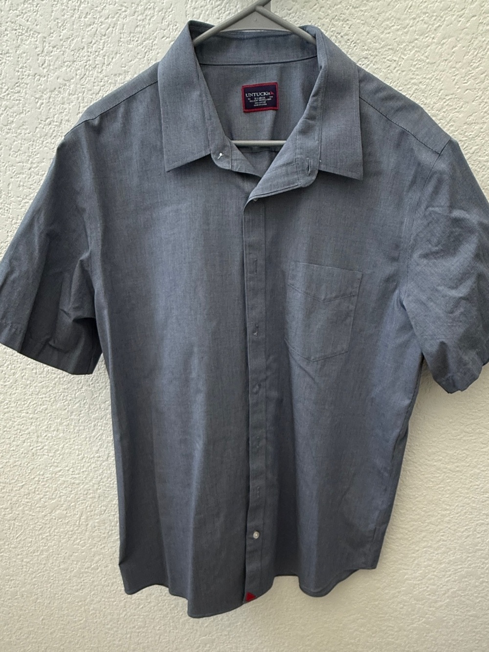 UNTUCKit Men's Short Sleeve Button-Down Shirt - Slate Gray